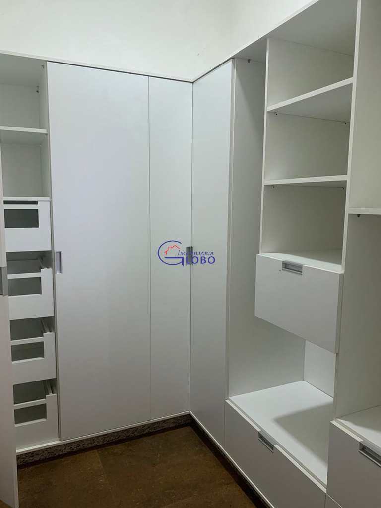 Casa em Jales, no bairro Jardim Samambaia