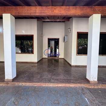 Casa em Jales, bairro Centro