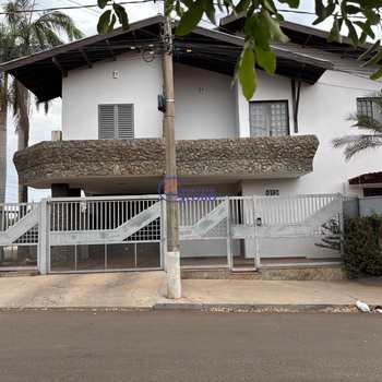 Casa em Jales, bairro Jardim Aclimação