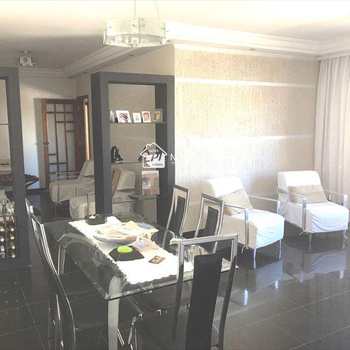 Apartamento em Santos, bairro Marapé