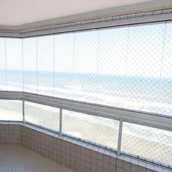 Apartamento em Praia Grande, bairro Maracanã
