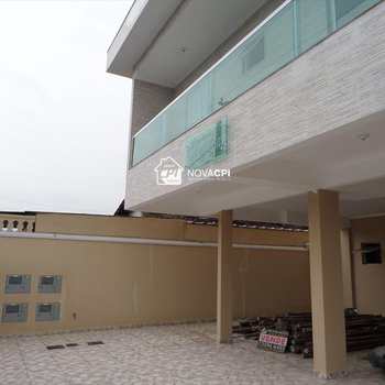 Casa em Praia Grande, bairro Melvi