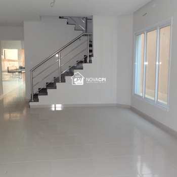 Sobrado em Praia Grande, bairro Canto do Forte
