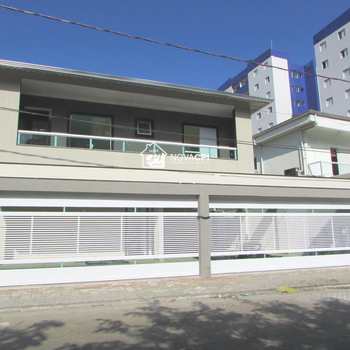 Sobrado em Praia Grande, bairro Canto do Forte