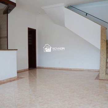 Sobrado em Praia Grande, bairro Guilhermina