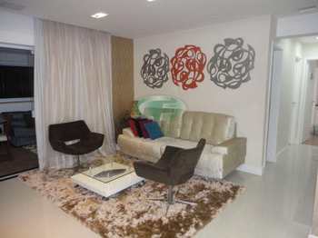 Apartamento, código 1305300 em Santos, bairro Boqueirão