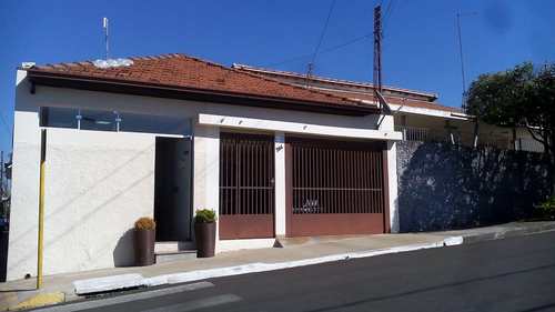 Casa, código 1584 em Agudos, bairro Vila Professor Simoes