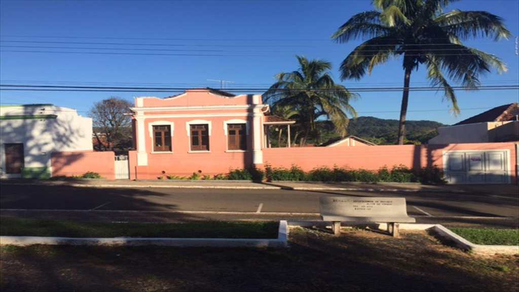 Casa em Agudos, no bairro Centro