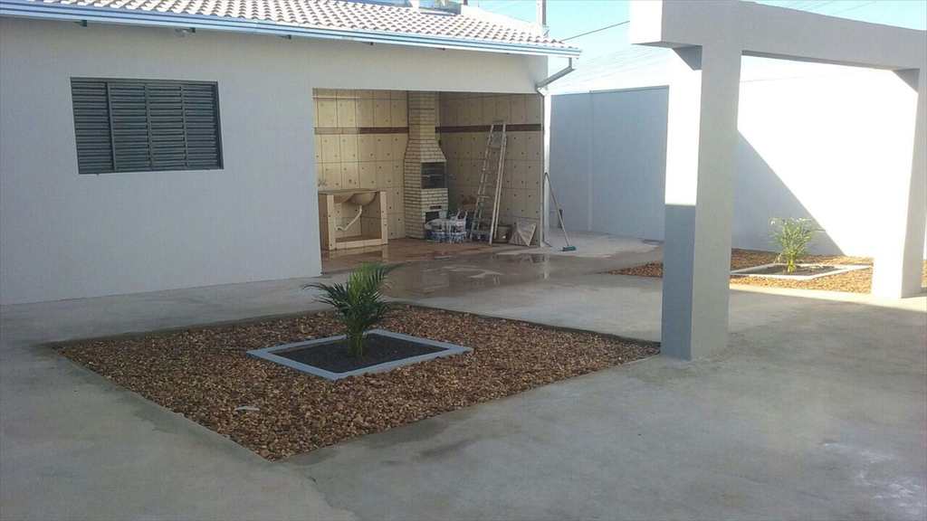 Casa em Agudos, no bairro Parque Pampulha