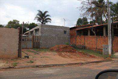 Casa em Agudos, no bairro Jardim Santa Cândida