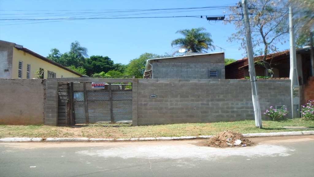 Casa em Agudos, no bairro Jardim Santa Cândida