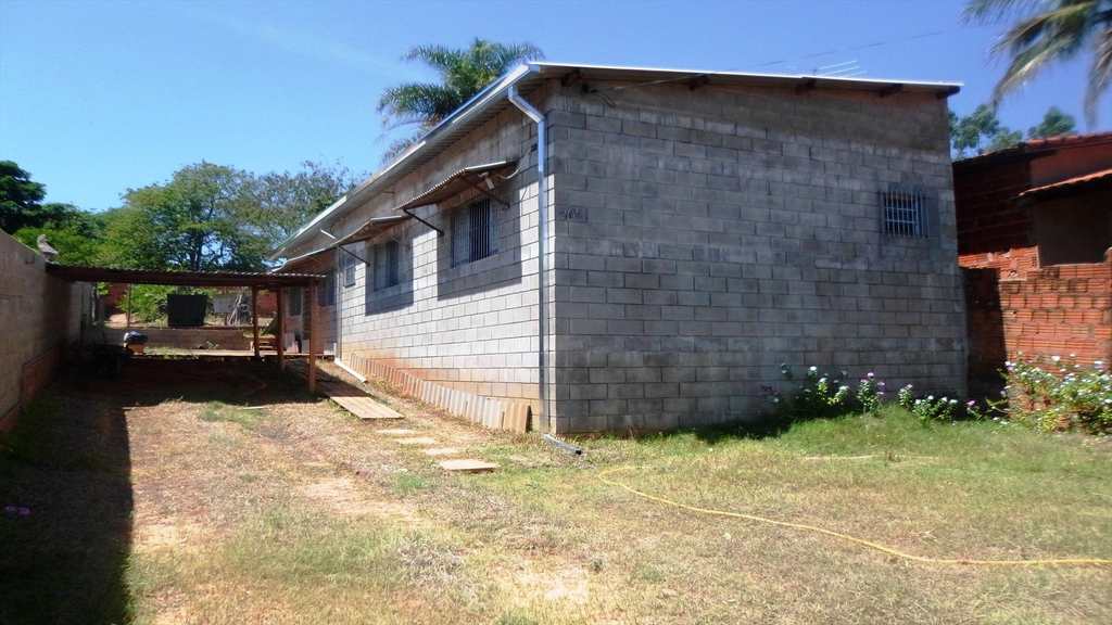 Casa em Agudos, no bairro Jardim Santa Cândida