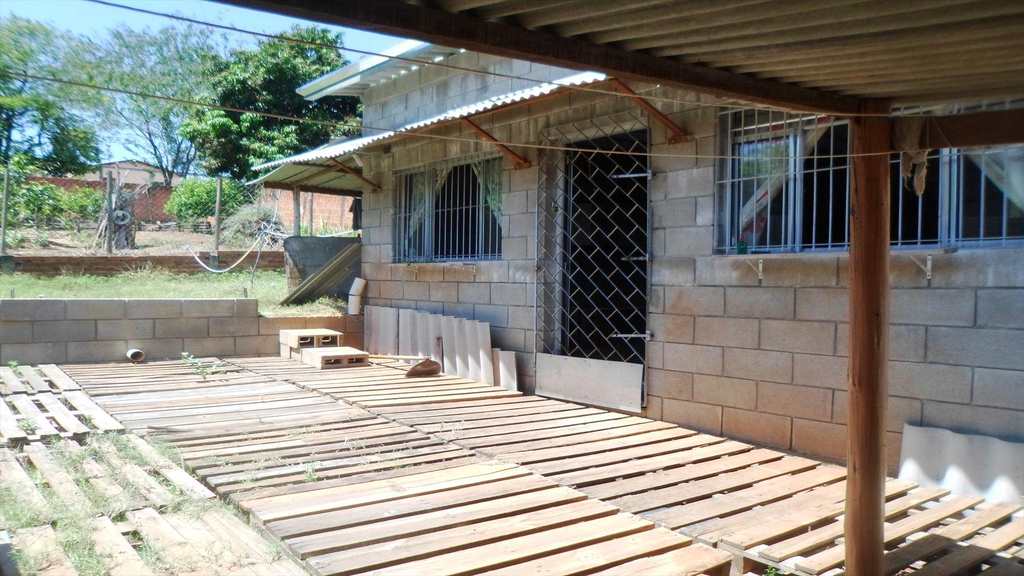 Casa em Agudos, no bairro Jardim Santa Cândida