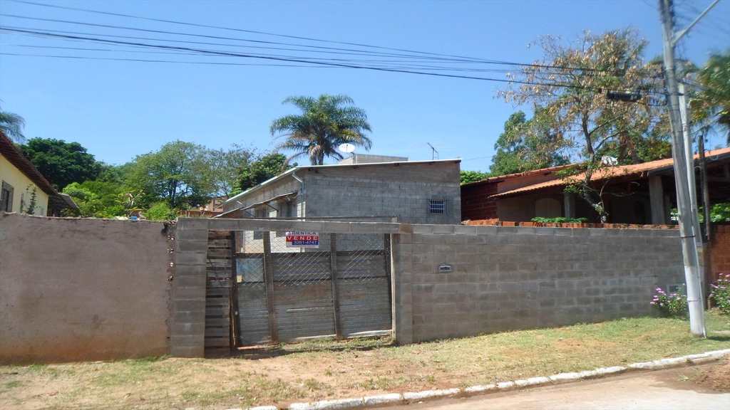 Casa em Agudos, no bairro Jardim Santa Cândida