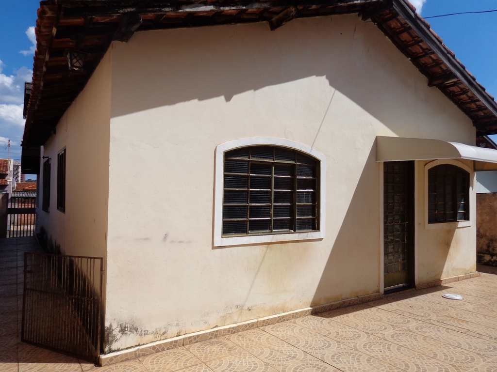 Casa em Agudos, no bairro Vila Malvina