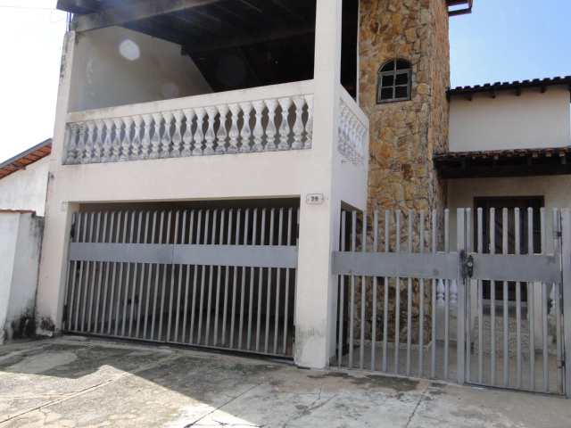 Casa em Agudos, no bairro Vila Malvina