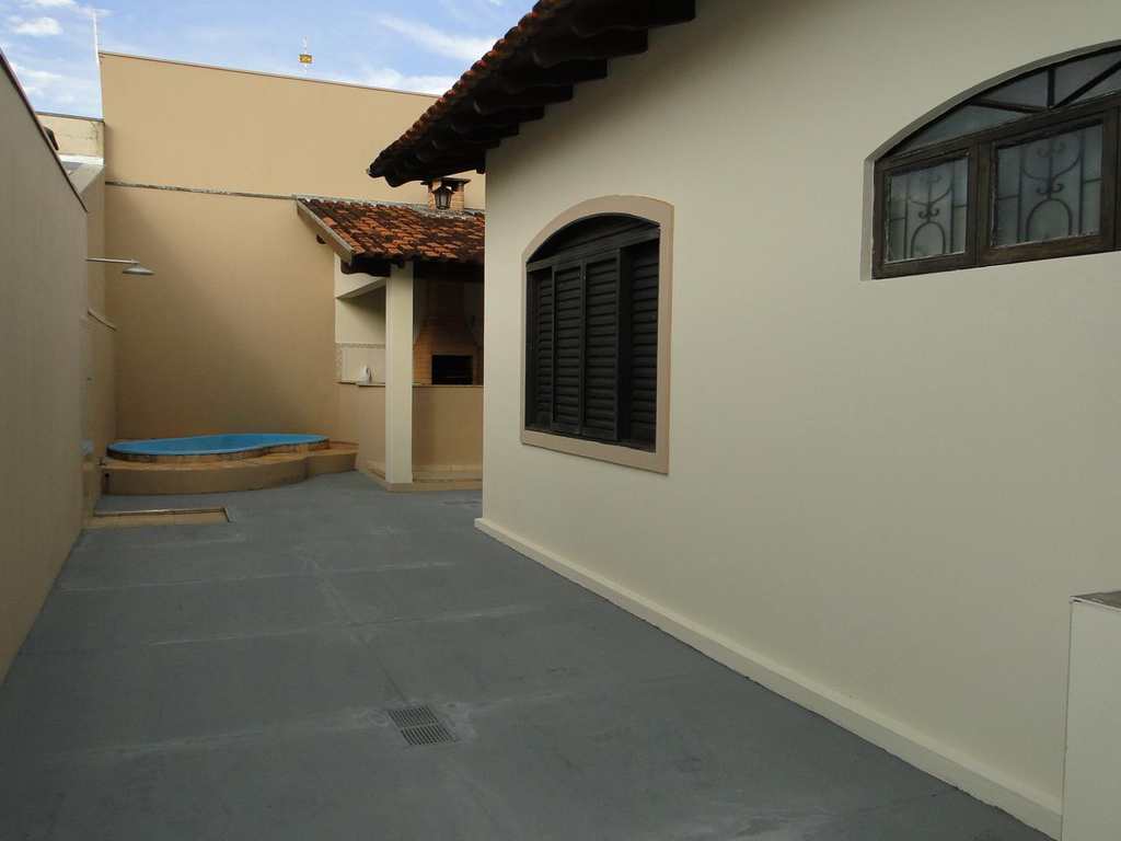 Casa em Agudos, no bairro Jardim Marcia