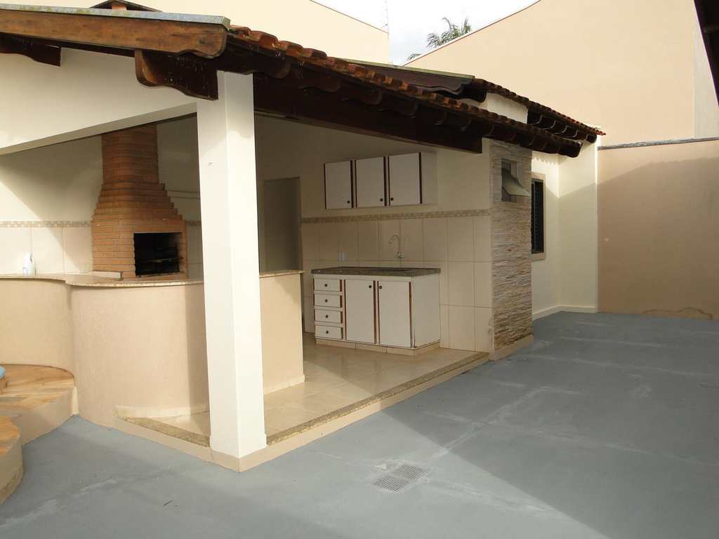 Casa em Agudos, no bairro Jardim Marcia