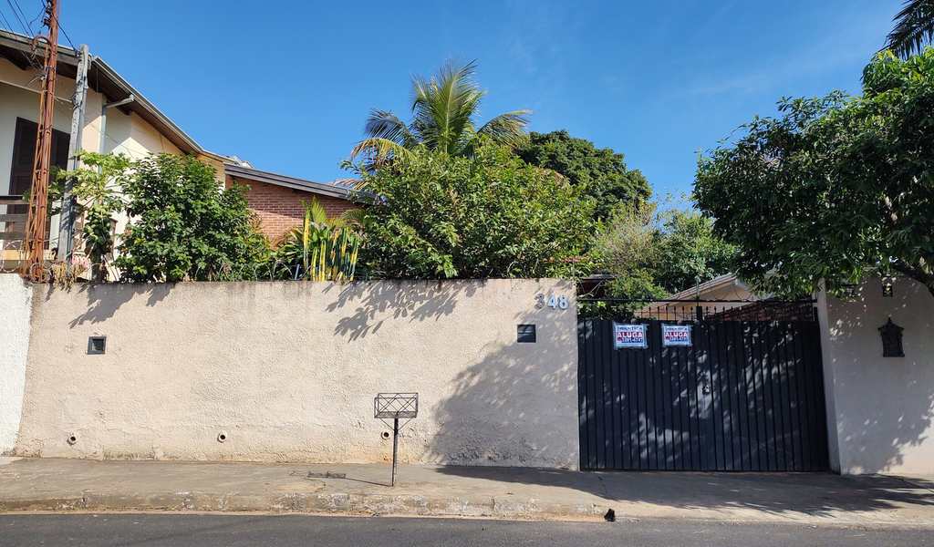 Casa em Agudos, bairro Centro