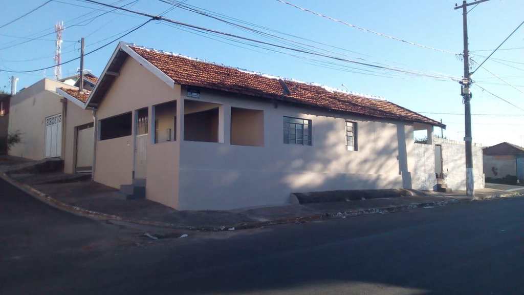 Casa em Agudos, no bairro Vila Professor Simoes