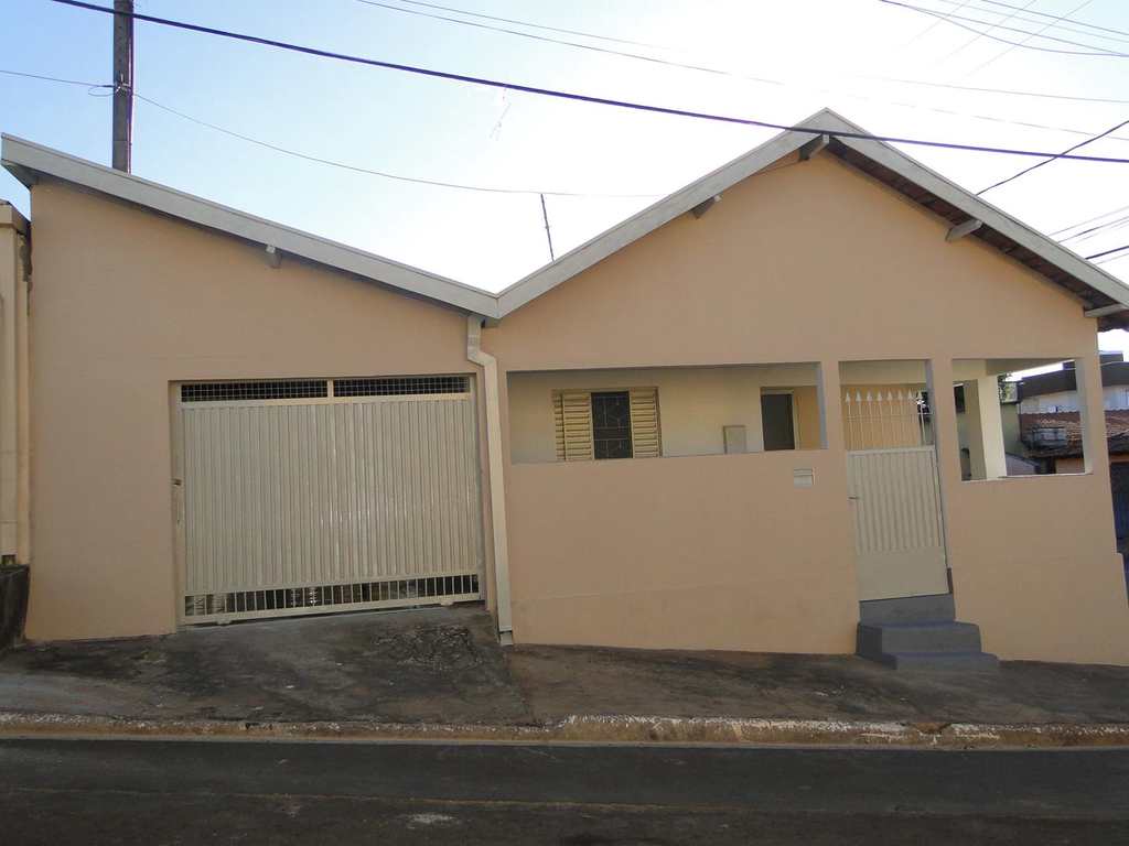 Casa em Agudos, no bairro Vila Professor Simoes