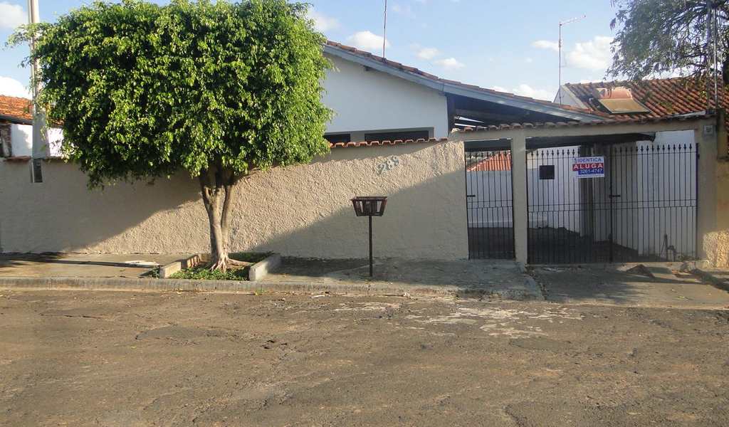 Casa em Agudos, bairro Vila Honorina