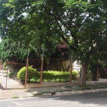 Casa em Agudos, bairro Centro