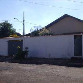Casa em Agudos, bairro Vila Honorina