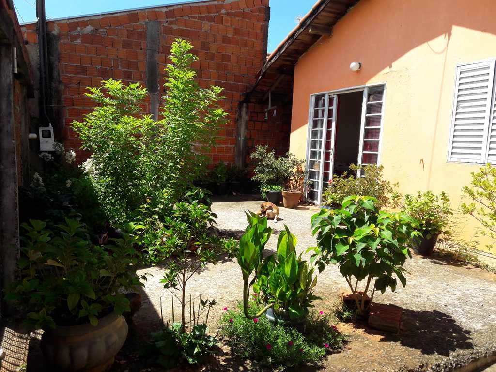 Casa em Agudos, no bairro Nucleo Mario Campezato