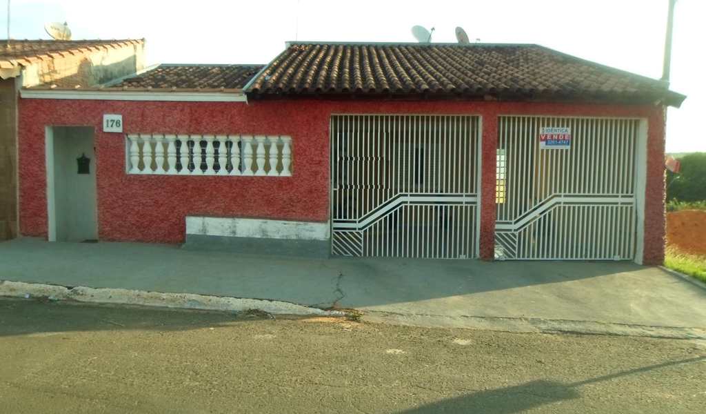 Casa em Agudos, bairro Jardim Santa Angelina