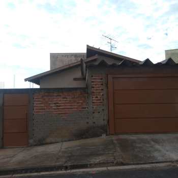 Casa em Agudos, bairro Jardim Marcia