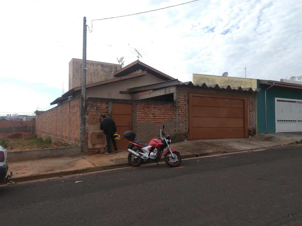 Casa em Agudos, no bairro Jardim Marcia