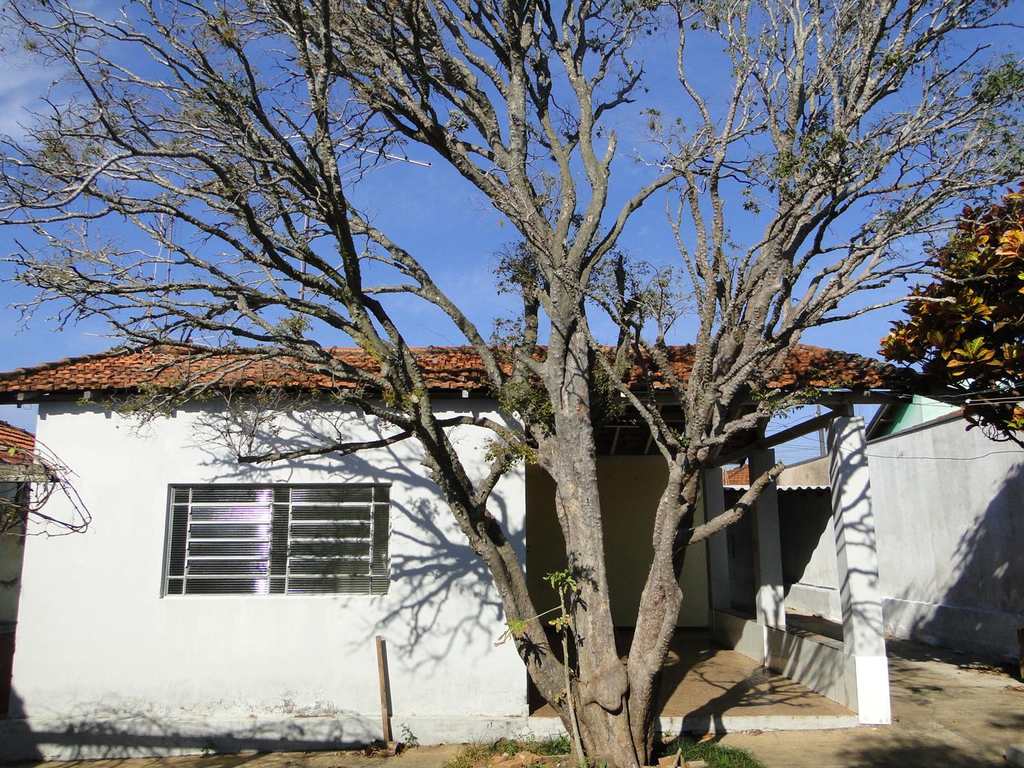 Casa em Agudos, no bairro Centro