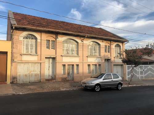 Casa, código 1946 em Agudos, bairro Centro