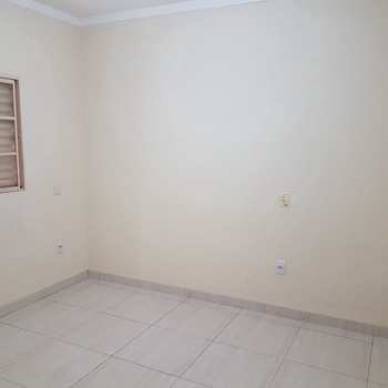 Casa em Agudos, bairro Professor Simões