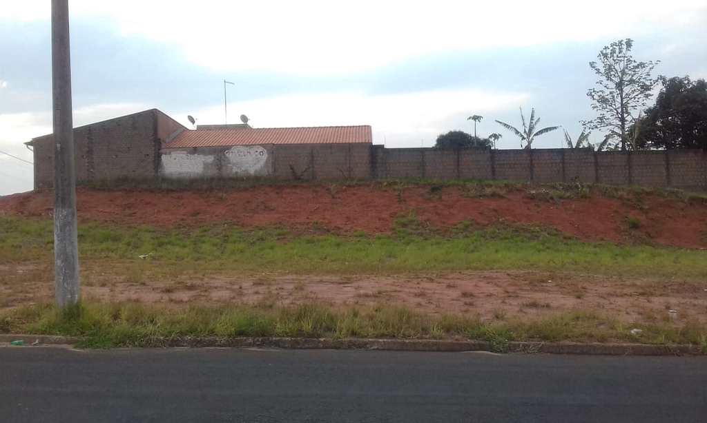 Terreno em Agudos, no bairro Jardim Santa Cândida