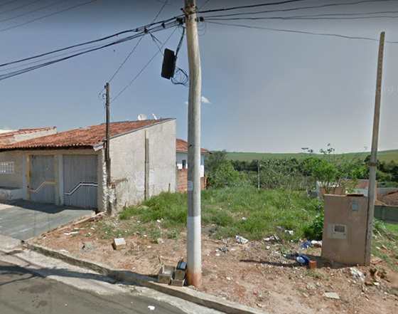 Casa em Agudos, no bairro Jardim Santa Angelina
