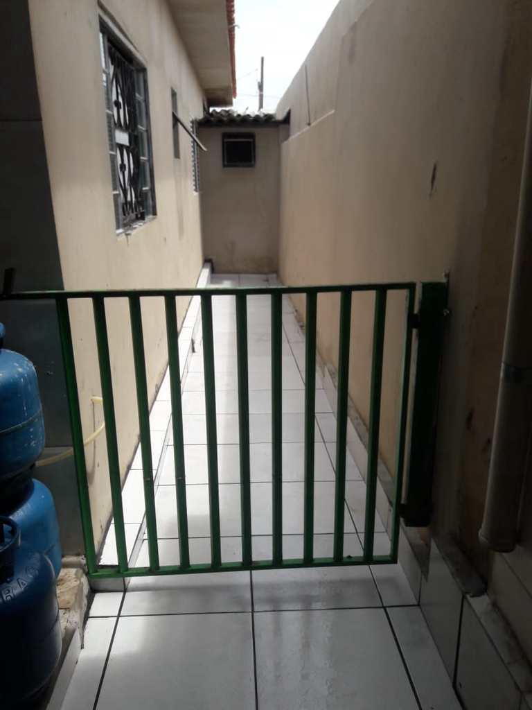 Casa em Agudos, no bairro Professor Simões