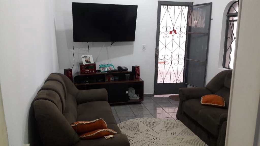 Casa em Agudos, no bairro Professor Simões