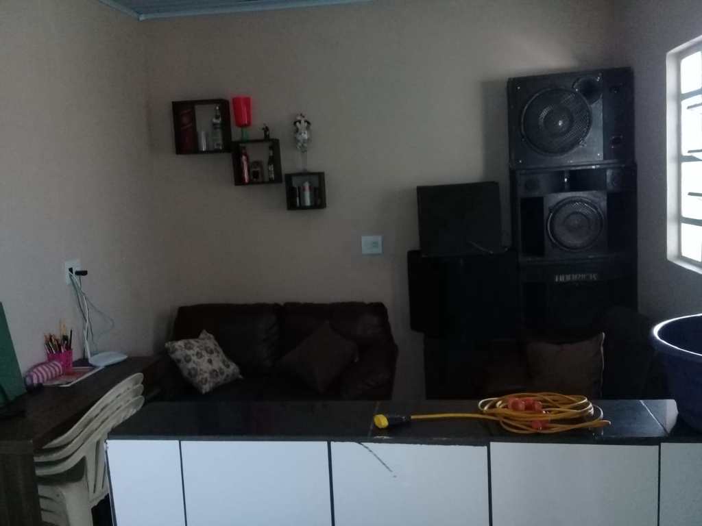 Casa em Agudos, no bairro Professor Simões