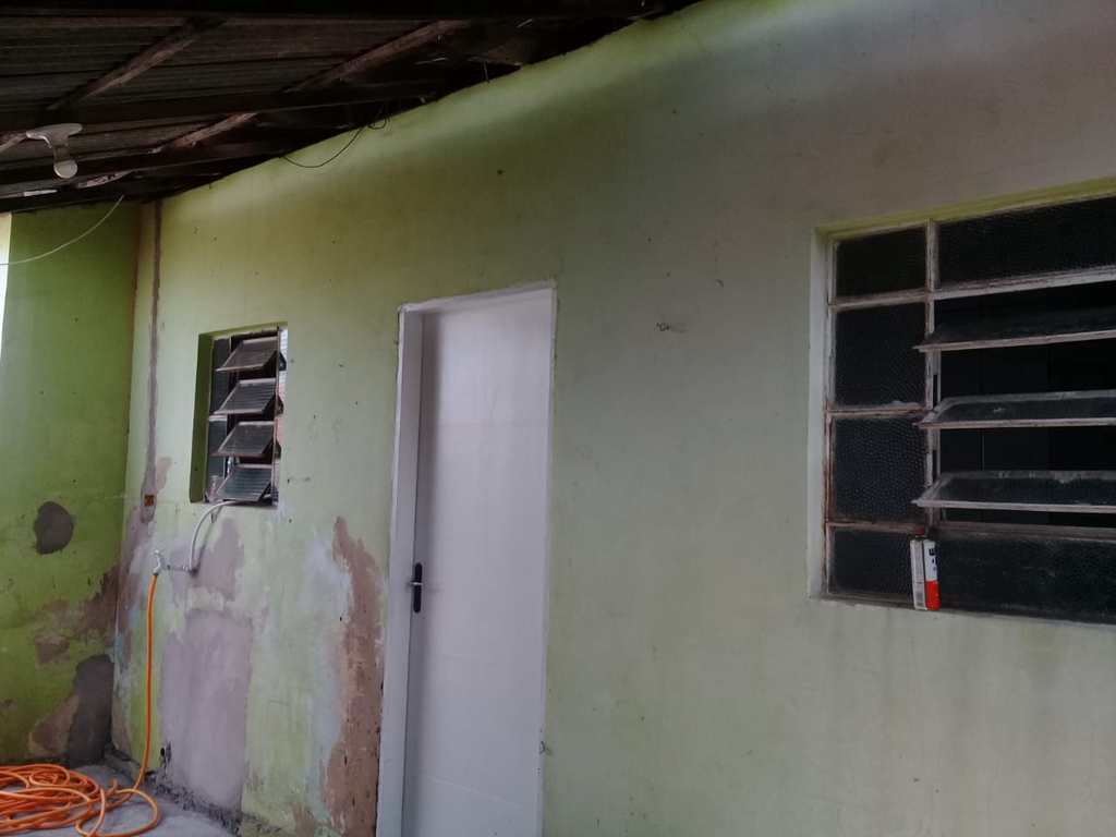 Casa em Agudos, no bairro Professor Simões