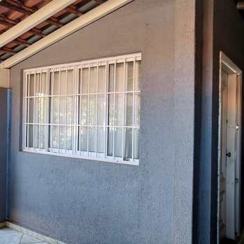 Casa em Agudos, bairro Jardim Marcia