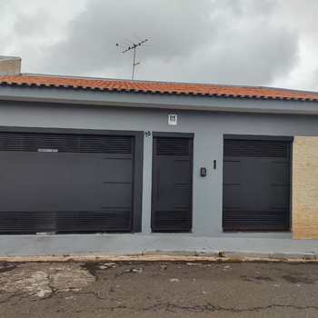 Casa em Agudos, bairro Vila Malvina