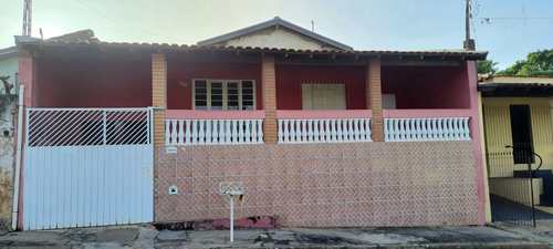 Casa, código 2480 em Agudos, bairro Vila Santa Cecilia
