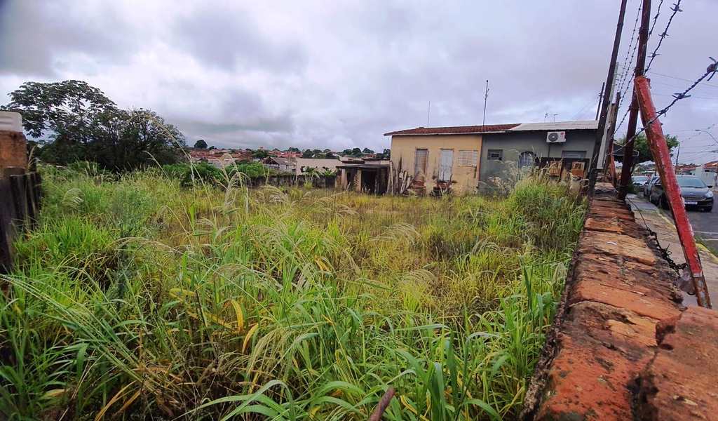 Terreno em Agudos, bairro Centro