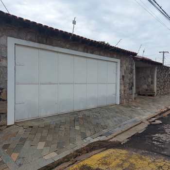 Casa em Agudos, bairro Jardim Marcia