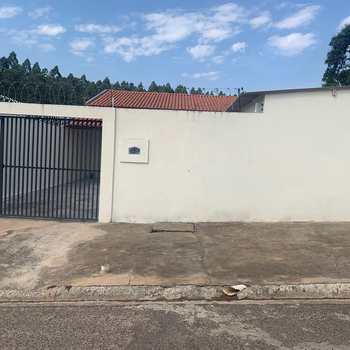 Casa em Agudos, bairro Parque Pampulha