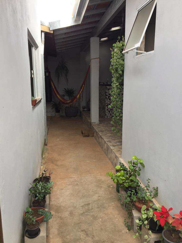 Casa em Agudos, no bairro Jardim Danúbio