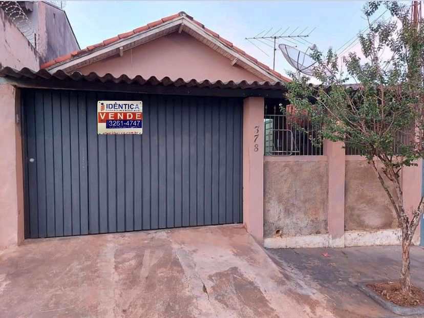 Casa em Agudos, no bairro Centro
