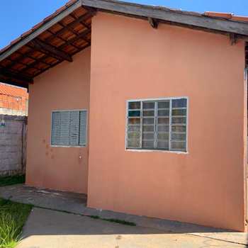 Casa em Agudos, bairro Jardim Danúbio